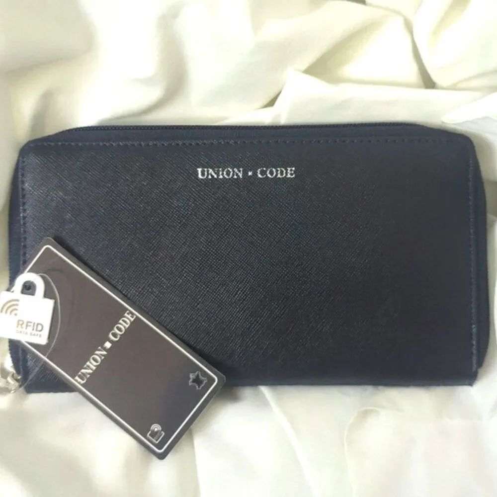 NWT Textured Black Leather RFID Data Safe Wallet Pink Interior